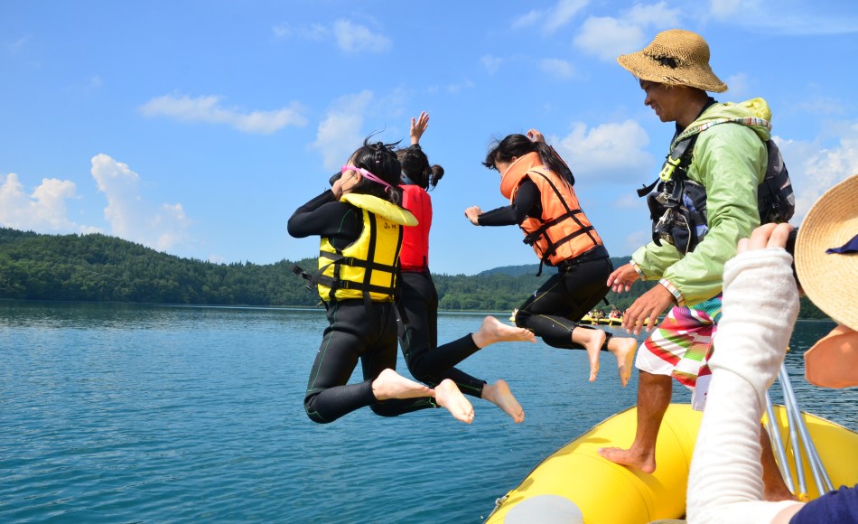 Lake Aoki Rafting Picnic